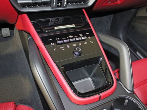 New 2026 Porsche Cayenne E-Hybrid Coupe image 30