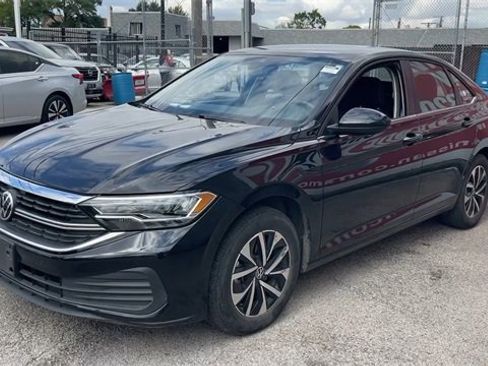 Used 2024 Volkswagen Jetta S image 6