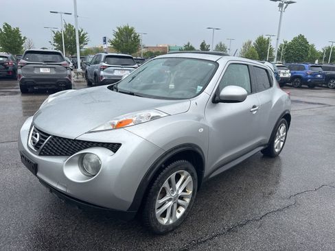 Used 2011 Nissan Juke SV AWD/4WD image 1