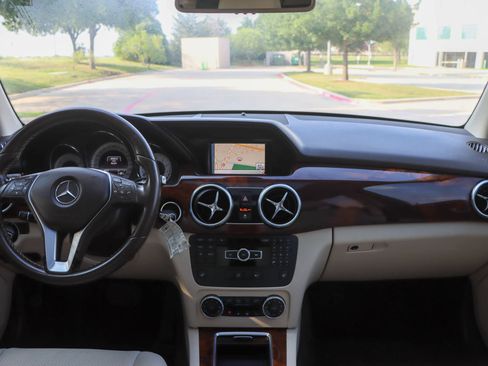 Used 2013 Mercedes-Benz GLK 350 2WD w/ Premium 1 Pkg image 26