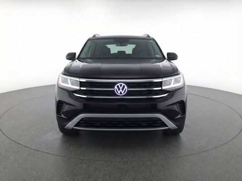Used 2025 Volkswagen Atlas SE image 2