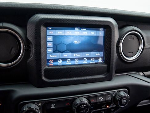 Used 2018 Jeep Wrangler Unlimited Sahara w/ Dual Top Group image 25