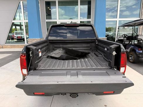 Used 2017 Honda Ridgeline Black Edition image 41