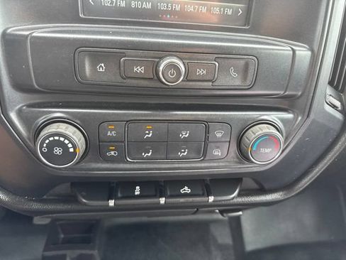Used 2018 Chevrolet Silverado 1500 W/T w/ WT Convenience Package AWD/4WD image 17