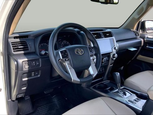 Used 2022 Toyota 4Runner SR5 Premium w/ Moonroof Package RWD image 17