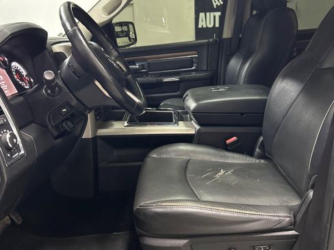 Used 2015 RAM 1500 Laramie w/ Convenience Group AWD/4WD image 8