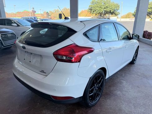 Used 2016 Ford Focus SE w/ Equipment Group 201A image 8