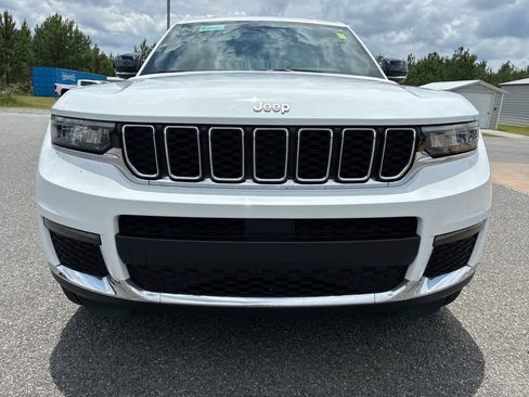 Used 2024 Jeep Grand Cherokee L Limited RWD image 32