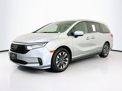 Used 2024 Honda Odyssey EX-L image 3