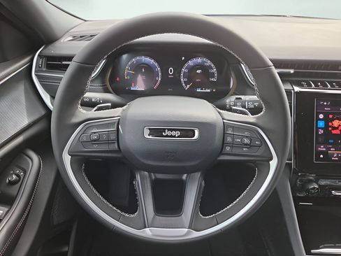 New 2026 Jeep Grand Cherokee Laredo AWD/4WD image 12