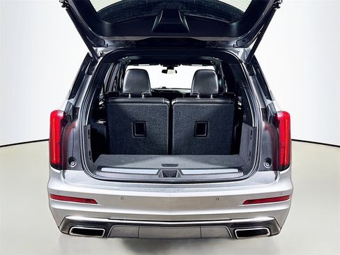 Used 2023 Cadillac XT6 Premium Luxury image 26