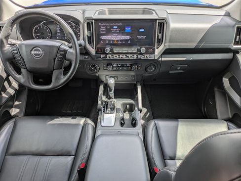 Used 2025 Nissan Frontier SL AWD/4WD image 16