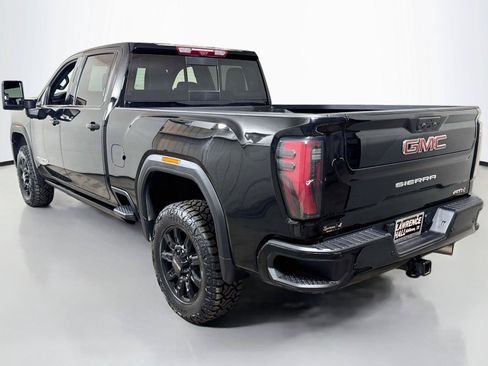 Used 2024 GMC Sierra 2500 AT4 w/ AT4 Premium Plus Package AWD/4WD image 6