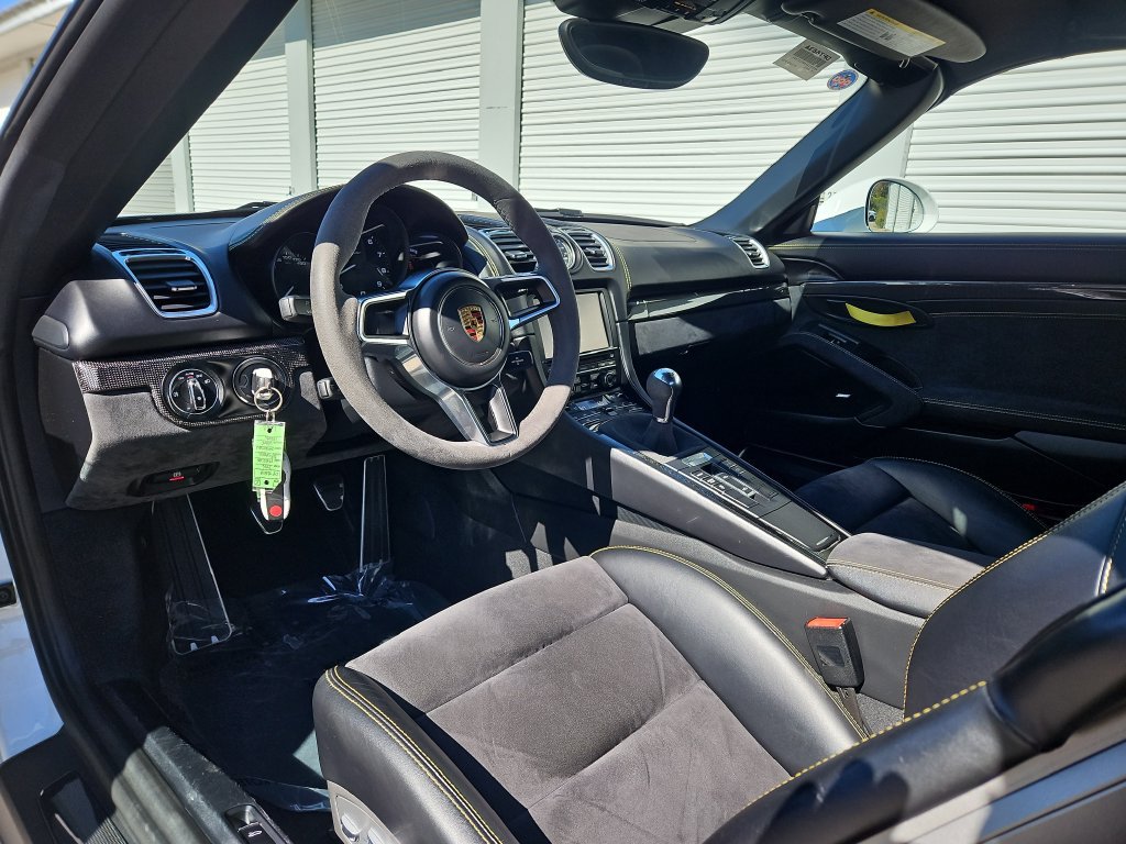 Certified 2016 Porsche Boxster Spyder RWD image 4