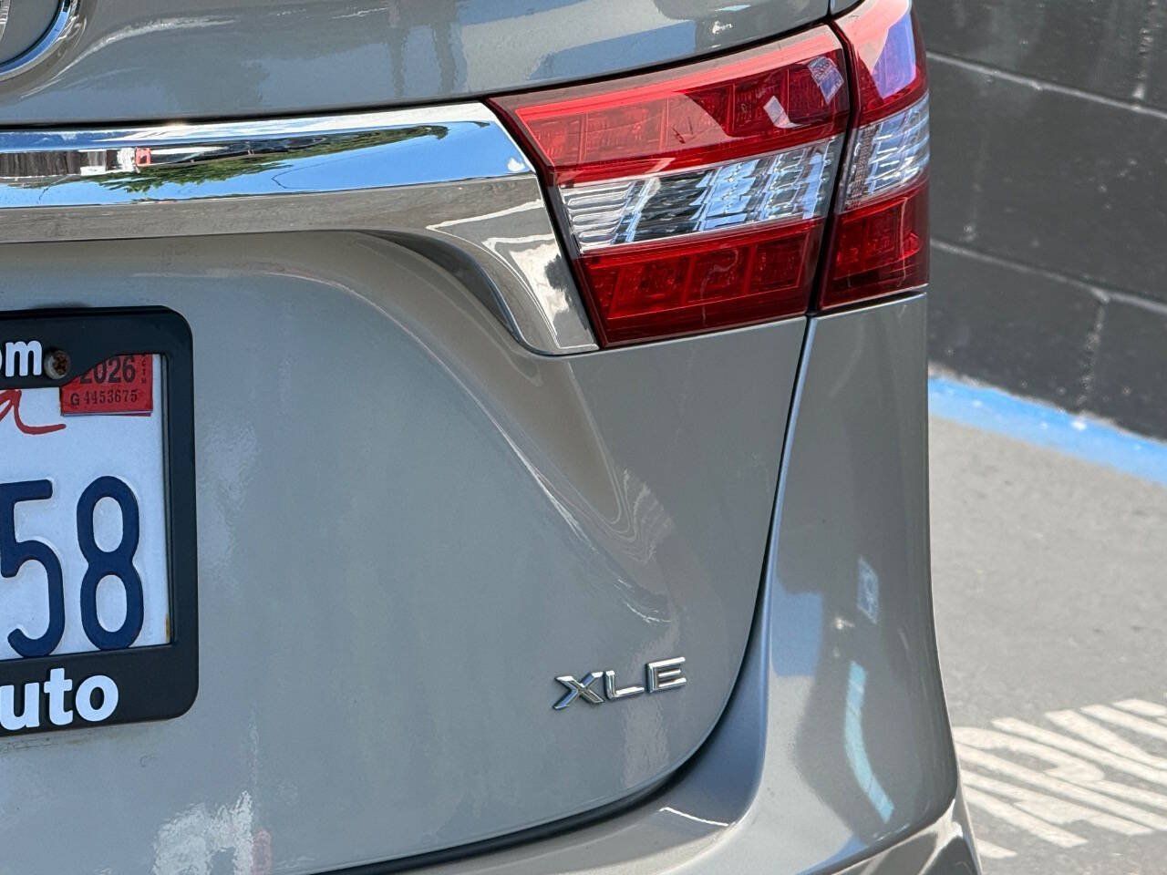 Used 2014 Toyota Avalon XLE FWD image 26