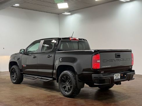 Used 2022 Chevrolet Colorado Z71 w/ Z71 Midnight Edition AWD/4WD image 5