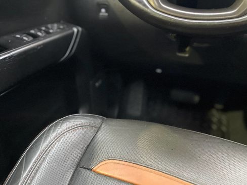 Used 2019 GMC Sierra 1500 AT4 image 23