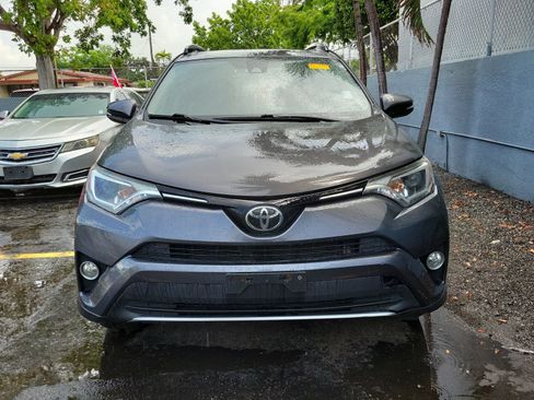 Used 2017 Toyota RAV4 XLE AWD/4WD image 2