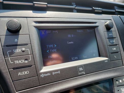 Used 2013 Toyota Prius Four FWD image 18