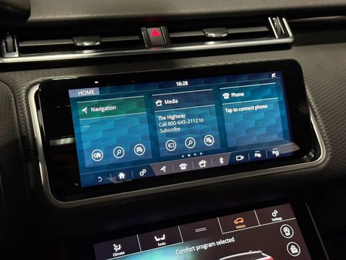 Used 2019 Land Rover Range Rover Velar R-Dynamic SE image 35