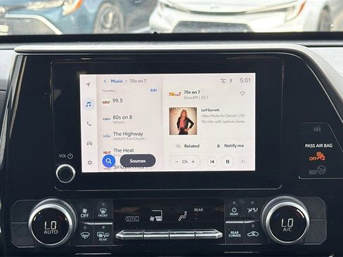 Used 2023 Toyota Highlander LE image 20