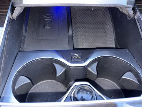 Used 2024 BMW X7 xDrive40i w/ Premium Package image 10