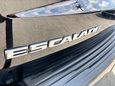 Used 2025 Cadillac Escalade ESV Premium Luxury AWD/4WD image 43
