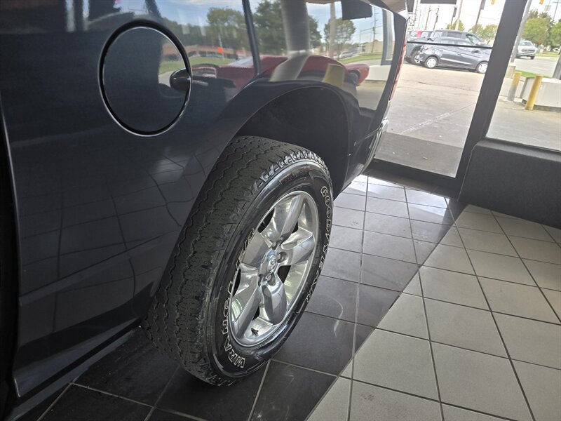 Used 2017 RAM 1500 Big Horn AWD/4WD image 40