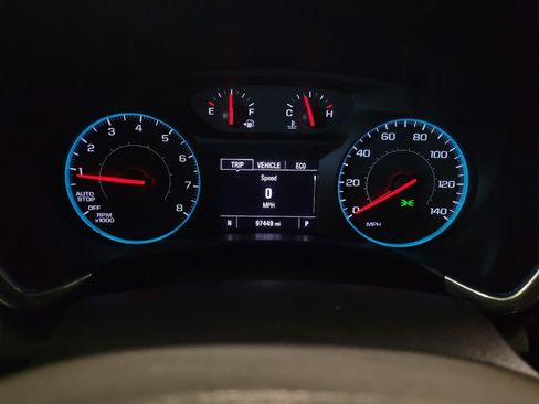 Used 2018 Chevrolet Equinox LT FWD image 23