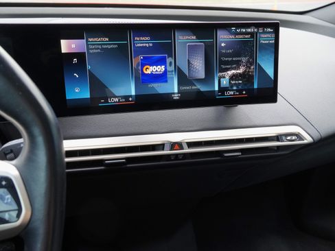 Used 2023 BMW iX xDrive50 w/ Sport Package AWD/4WD image 24