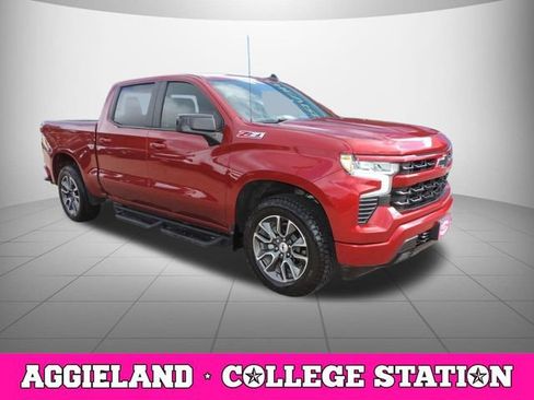 Used 2023 Chevrolet Silverado 1500 RST w/ Z71 Off-Road Package AWD/4WD image 3