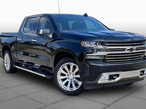 Used 2022 Chevrolet Silverado 1500 High Country w/ Technology Package image 3