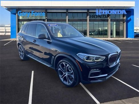 Used 2021 BMW X5 xDrive40i w/ Executive Package image 1