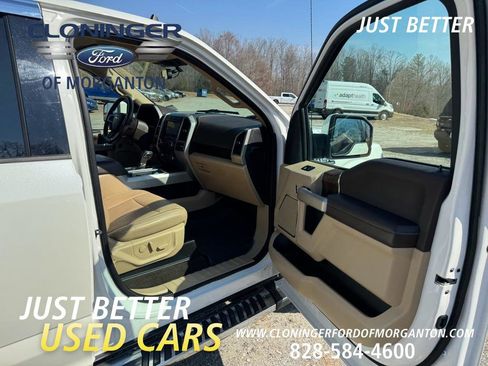 Used 2020 Ford F150 Lariat w/ Trailer Tow Package image 15