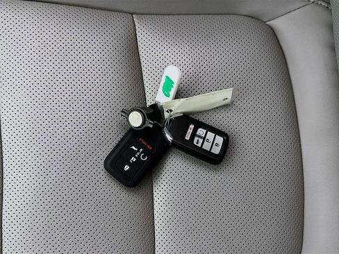 Used 2018 Honda Accord EX-L image 34