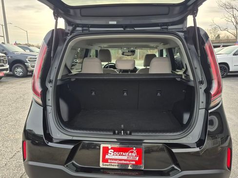 Used 2025 Kia Soul EX image 11