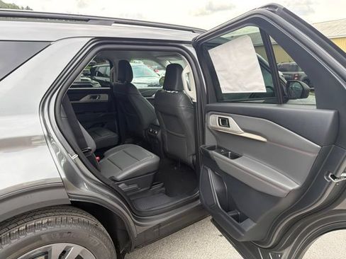 Used 2026 Ford Explorer Active w/ Active Comfort Package AWD/4WD image 41