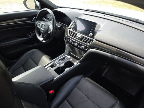 Used 2020 Honda Accord Sport image 15