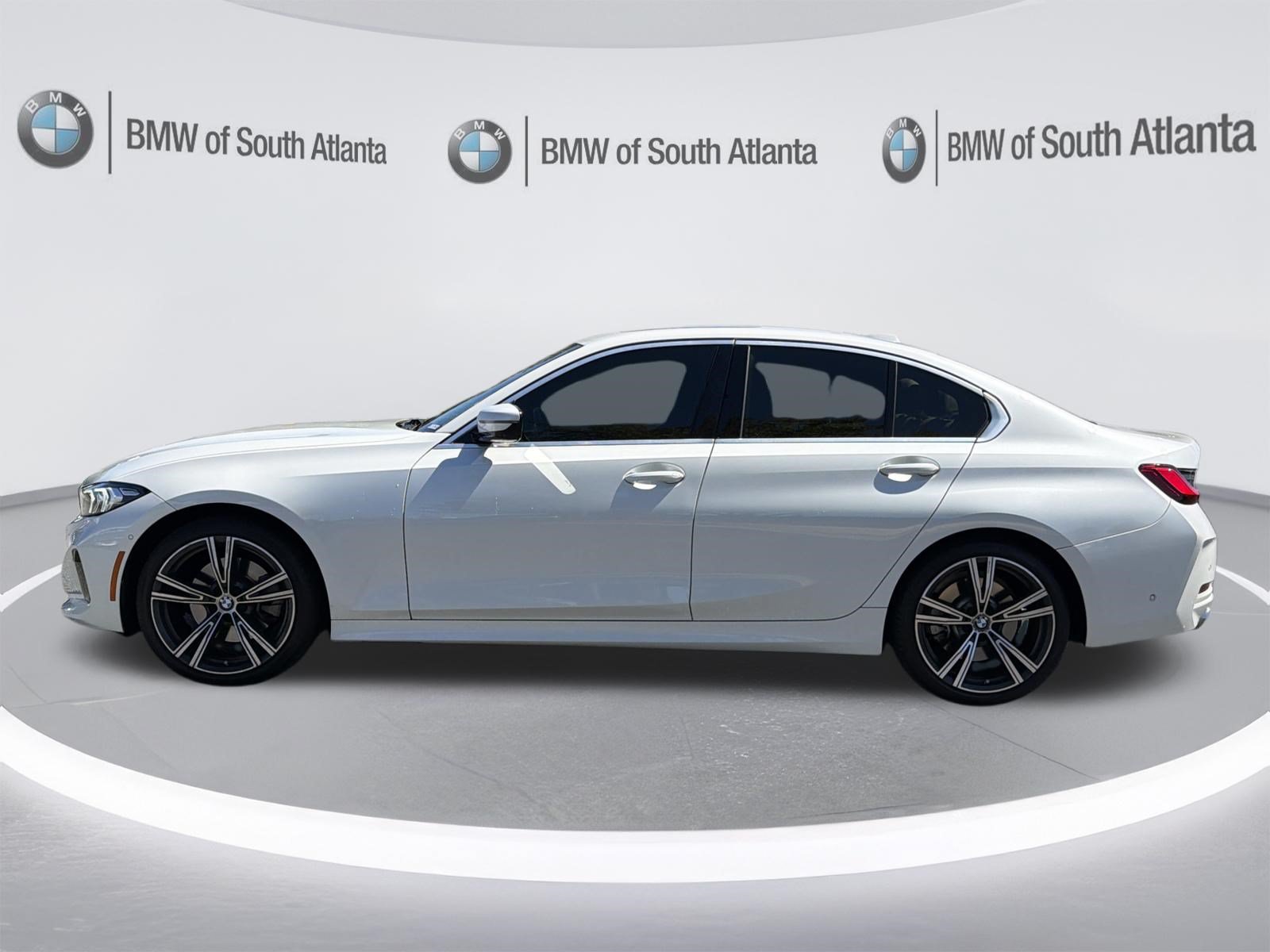 Used 2024 BMW 330i Sedan w/ Premium Package RWD image 23