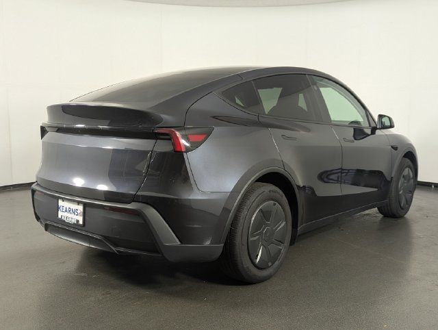 Used 2026 Tesla Model Y 2WD image 7