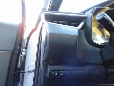 Certified 2023 Toyota Corolla SE image 32