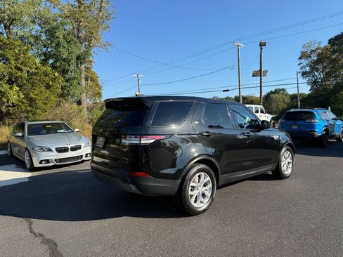 Used 2020 Land Rover Discovery SE image 7