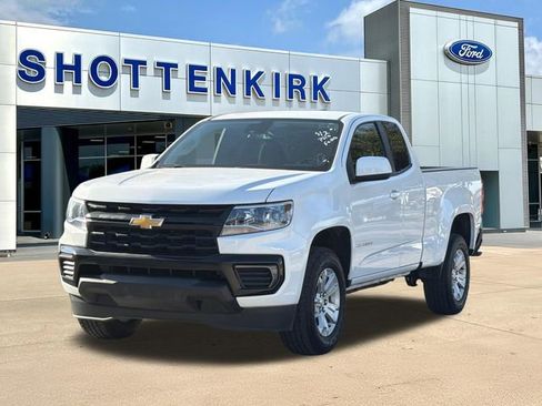 Used 2022 Chevrolet Colorado LT w/ Fleet Safety Package image 3