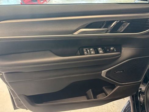 New 2026 Jeep Grand Wagoneer L Limited AWD/4WD image 17