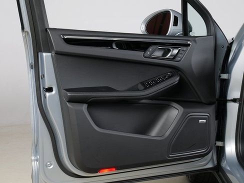 New 2026 Porsche Macan S image 29