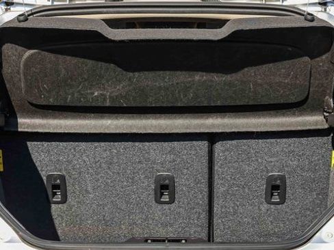 Used 2016 Ford Fiesta SE image 22