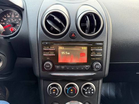 Used 2012 Nissan Rogue SV image 16