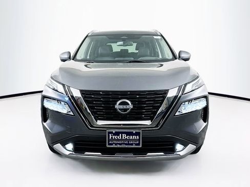 Certified 2022 Nissan Rogue Platinum w/ Head-Up Display Package image 2