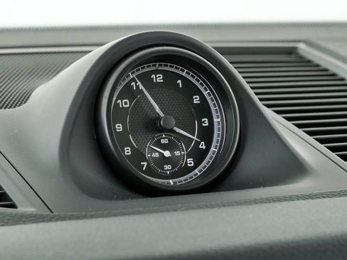 New 2026 Porsche Macan AWD/4WD image 17