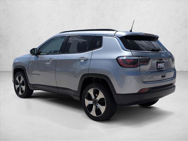 Used 2020 Jeep Compass Latitude w/ Popular Equipment Group AWD/4WD image 3